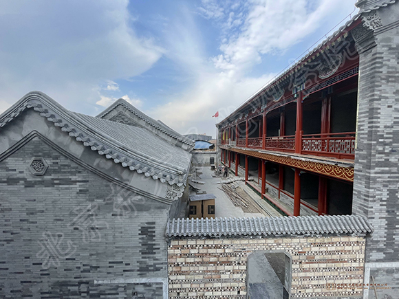 四合院施工，一座古典、豪華的建筑正在完工